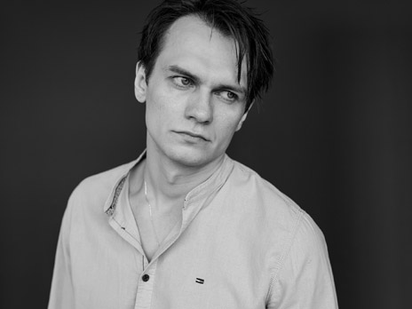 Антон Ефремов